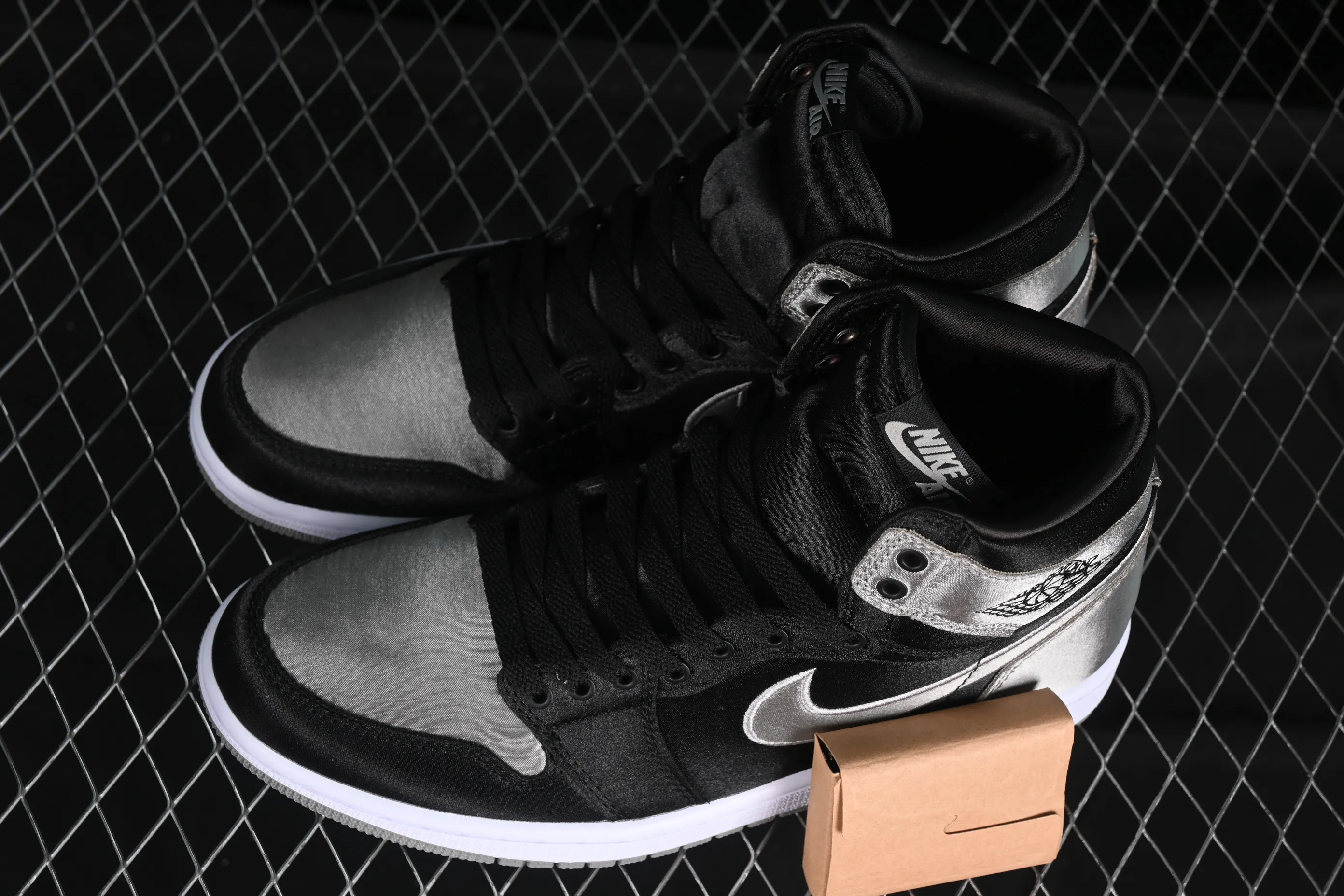 All categories Air Jordan Jordan series basketball shoes Air Jordan 1 High Air Jordan 1 High OG "Satin Shadow" AJ1 Joe 1 silk shadow gray FD4810-010